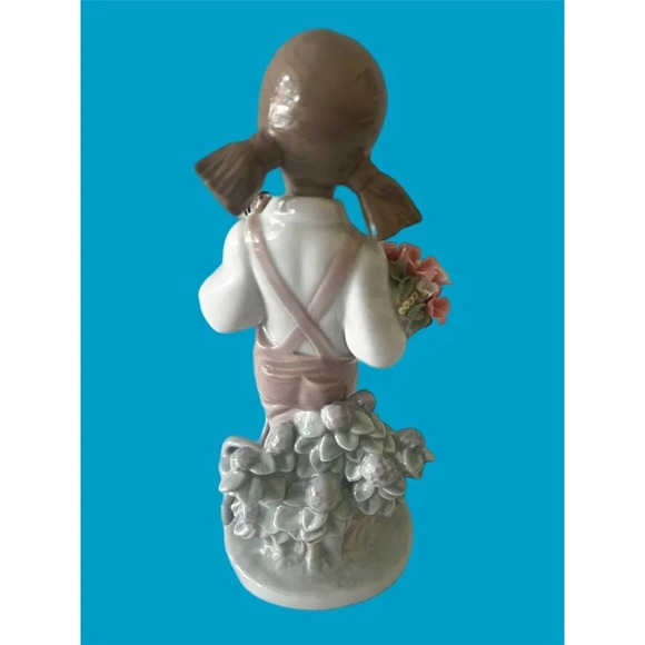 LLADRO “SPRING GIRL” PORCELAIN FIGURINE #5217 RETIRED- MINT New In Box. - Picture 3 of 7